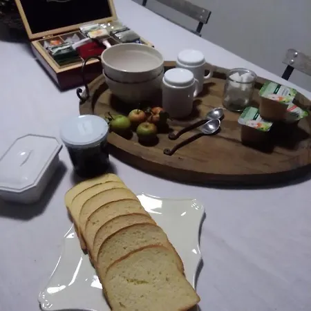 La Cigale Charentaise 住宿加早餐酒店 *